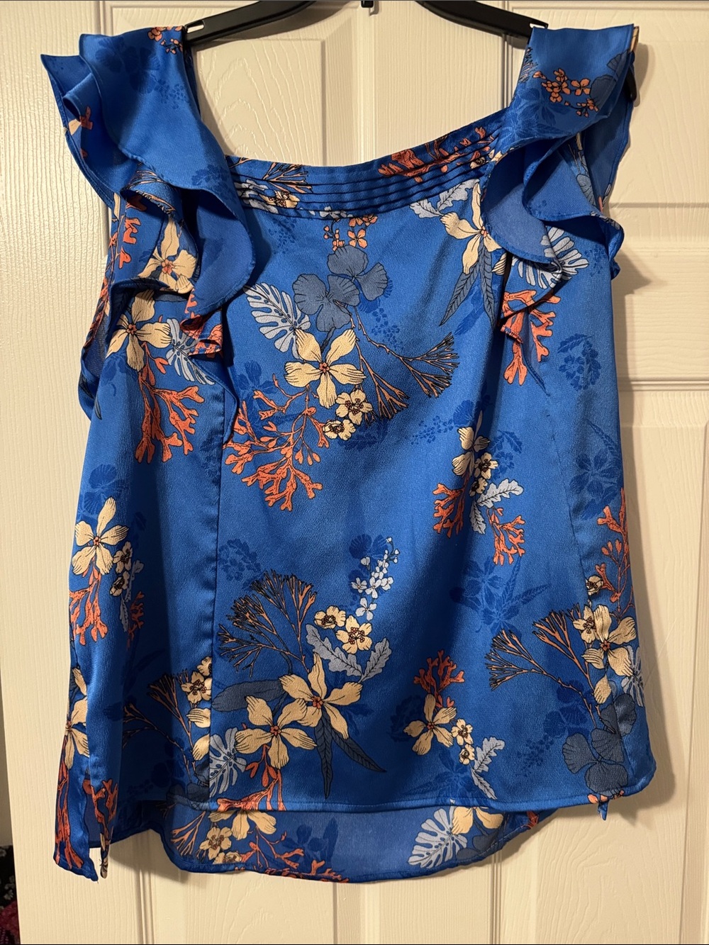 Liz Claiborne Blue Floral Ruffle too